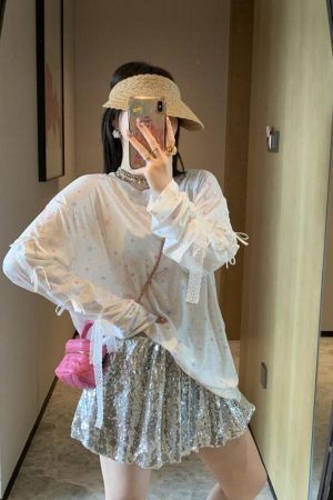 Age-Reducing Lightweight Long Sleeve T-Shirt with 3D Bow, Cute Sweet & Spicy Design, Sun Protection, High-End Fashion