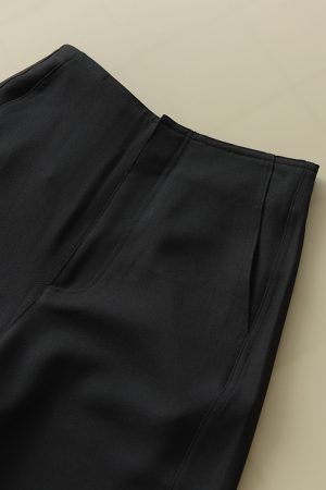 Airy Cocoon-Shaped High-Waisted Cropped Pants - Stylish Tapered Carrot & Slimming Banana Pants for Trendy Looks
