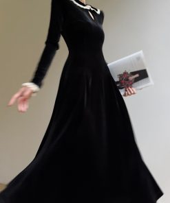 Alice Sweet Dream French Vintage Velvet Dress - Elegant Long Skirt Winter Gown with Timeless Charm and Classic Style