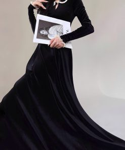 Alice Sweet Dream French Vintage Velvet Dress - Elegant Long Skirt Winter Gown with Timeless Charm and Classic Style