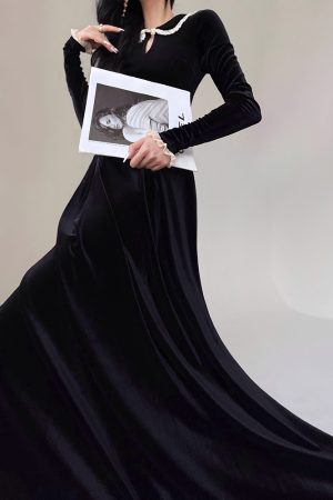 Alice Sweet Dream French Vintage Velvet Dress - Elegant Long Skirt Winter Gown with Timeless Charm and Classic Style
