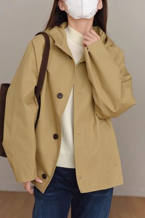 All-Cotton Loose Straight Coat with Classic Plaid Lining and Hood, Stylish Hooded Trench Coat for Casual Wear