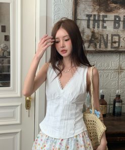 All-Cotton V-Neck Sleeveless Top with Pleat Design, Fitted Waist, Slim Fit, Short Length - Korean Style Fashion Essential