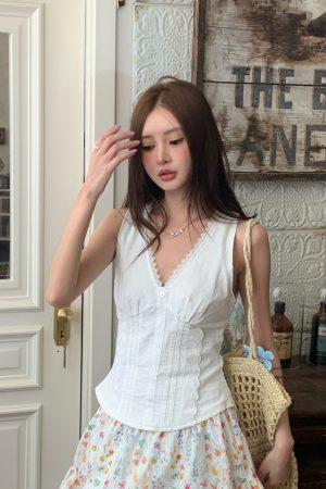All-Cotton V-Neck Sleeveless Top with Pleat Design, Fitted Waist, Slim Fit, Short Length - Korean Style Fashion Essential