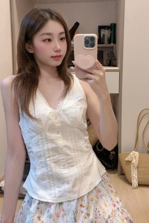 All-Cotton V-Neck Sleeveless Top with Pleat Design, Fitted Waist, Slim Fit, Short Length - Korean Style Fashion Essential