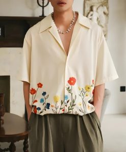 Alt Girl Fall Outfits, Restaurant Looks - Short Sleeve Flowers Shirt