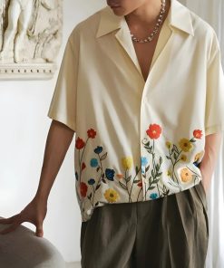 Alt Girl Fall Outfits, Restaurant Looks - Short Sleeve Flowers Shirt