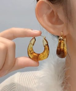 Amber Retro Ear Hoops - Exaggerated Minimalist Style Clip-On Earrings, High-End Niche Design, 90s Inspired Fashion Accessory