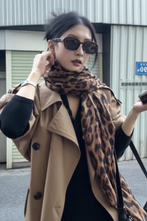 American Retro Leopard Print Scarf - Versatile Long Neck Shawl for Autumn/Winter - Chic Cool Spicy Style