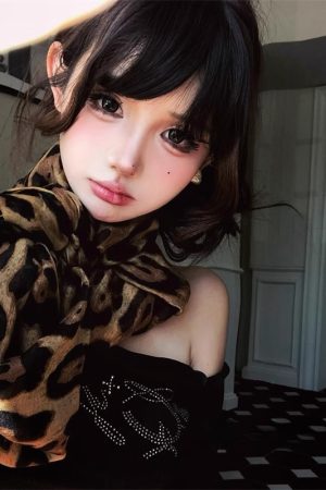 American Retro Leopard Print Silk Scarf for Spicy Girl Style - Thin Long Shawl with High-End Atmosphere