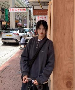 American Retro Minimalist Henley Collar Sweatshirt for Men and Women - Loose Casual Long Sleeve Pullover Top for Spring and Autumn