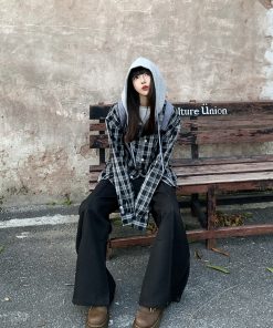 American Vintage Plaid Hooded Shirt Cardigan for Women and Men - Casual Loose-Fit Faux Two-Piece Design
