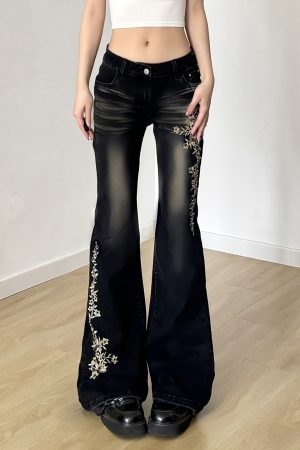 American Vintage Style Plant Embroidery Washed White Low Waist Flare Jeans for Women - 90s Inspired Fashion