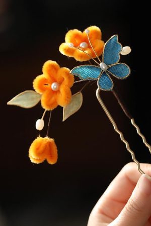 Ancient Style Floral Hairpin for Hanfu - Imitation Velvet Butterfly Hair Accessory for Side Bun - Autumn Winter Chinese Fashion