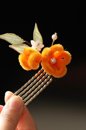 Ancient Style Floral Hairpin for Hanfu - Imitation Velvet Butterfly Hair Accessory for Side Bun - Autumn Winter Chinese Fashion