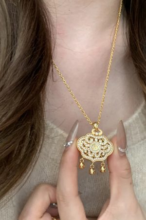 Ancient-Style Gold Sand Diamond Flower Silk Longevity Lock Pendant Necklace for Women - Lightweight Luxury 2025 Versatile Accessory