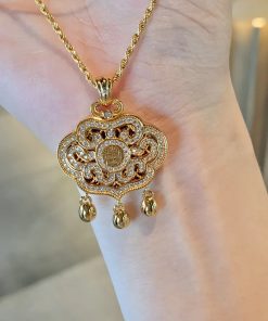 Ancient-Style Gold Sand Diamond Flower Silk Longevity Lock Pendant Necklace for Women - Lightweight Luxury 2025 Versatile Accessory