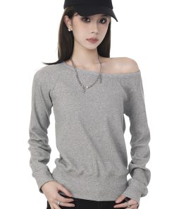 Angled Shoulder Long Sleeve T-Shirt for Women - Versatile Slimming Off-Shoulder Top for Autumn and Winter Fashion