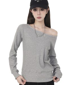 Angled Shoulder Long Sleeve T-Shirt for Women - Versatile Slimming Off-Shoulder Top for Autumn and Winter Fashion