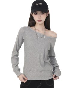 Angled Shoulder Long Sleeve T-Shirt for Women - Versatile Slimming Off-Shoulder Top for Autumn and Winter Fashion