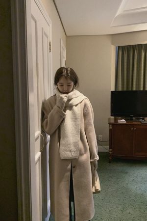 Antique White Cotton Candy Knitted Scarf - Soft Wool Blend for Autumn & Winter, Korean Style Fashion Accessory