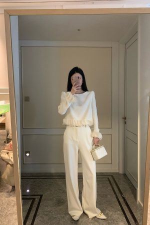 Apricot Round Neck Spliced Knitted Sweater for Women - Lazy Style Long Sleeve Top, Spring Fashion, Casual Chic, Trendy Layering Piece