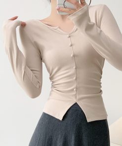 Apricot V-Neck Knitted Top for Women - Vintage Autumn Pleated Waist Slim-Fit Shirt, Perfect for Y2K and Korean Style Looks
