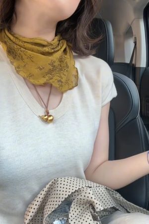 Artistic Retro Ginger Yellow Floral Triangular Scarf - Pastoral Forest Style Neck Scarf & Headscarf for Women