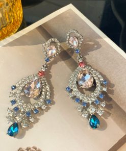 Artistic Retro Palace-Style Fan-Shaped Diamond-Inlaid Drop Earrings for Women - Elegant French Design, 2025 Fashion Accessories