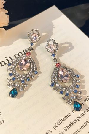 Artistic Retro Palace-Style Fan-Shaped Diamond-Inlaid Drop Earrings for Women - Elegant French Design, 2025 Fashion Accessories
