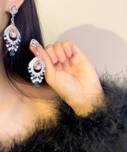 Artistic Retro Palace-Style Fan-Shaped Diamond-Inlaid Drop Earrings for Women - Elegant French Design, 2025 Fashion Accessories