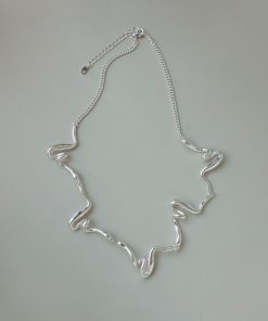 Artistic Ribbon Curved Wave Necklace â€“ High-End French Vintage Design, European and American Style, Unique Statement Jewelry