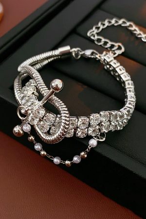 Asymmetrical Cold Shoulder Chain Necklace with Sparkling Diamonds - Light Luxury Sweet Cool Niche Jewelry