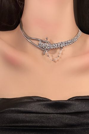 Asymmetrical Cold Shoulder Chain Necklace with Sparkling Diamonds - Light Luxury Sweet Cool Niche Jewelry