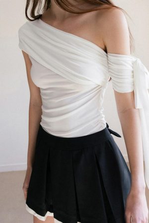 Asymmetrical Off-Shoulder Pleated Slim-Fit Top - Elegant Flowing Strap Knitted Short Sleeve T-Shirt for Chic Casual Style