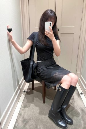 Asymmetrical Plaid Skirt with Slimming Design - High-End Summer 2025 Korean Chic Fashion