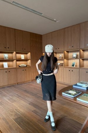 Asymmetrical Plaid Skirt with Slimming Design - High-End Summer 2025 Korean Chic Fashion