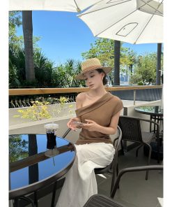 Asymmetrical Pleated Off-Shoulder Top in Linen Tencel - Chic Old Money Style for Effortless Elegance