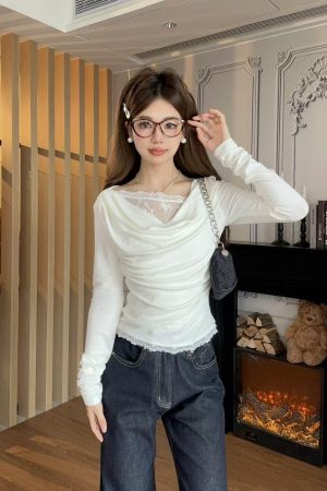 Autumn Lace Knitted Layered Mock Two-Piece Base Top - Slim Fit, Elegant Knitwear for 90s-Inspired Fall Fashion