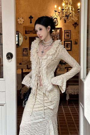 Autumn Lace Layered Waist-Defining Top with Textured Knitted Mermaid Skirt - Chic French Fur Style for Fall Fashion