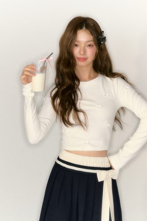 Autumn Long Sleeve T-Shirt for Women, Unique Short Sweet & Spicy Design, Trendy Casual Top for Weekend Wear