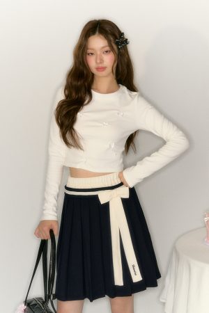 Autumn Long Sleeve T-Shirt for Women, Unique Short Sweet & Spicy Design, Trendy Casual Top for Weekend Wear