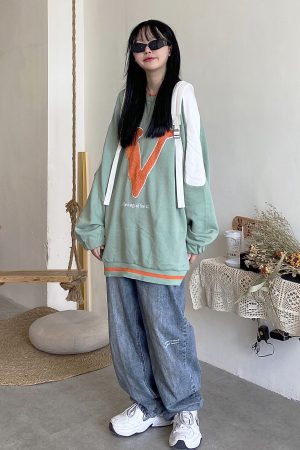 Autumn Oversize Round Neck Sweatshirt for Couples - Handmade Embroidery Print & Splicing - Trendy Unisex Style