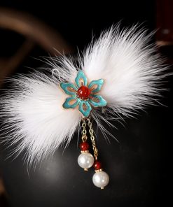 Autumn Winter Tassel Fur Hair Clip for Women - Ancient Style Hanfu Headpiece Side Clip in White
