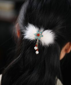 Autumn Winter Tassel Fur Hair Clip for Women - Ancient Style Hanfu Headpiece Side Clip in White