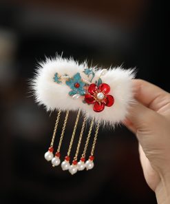 Autumn Winter Tassel Fur Hair Clip for Women - Ancient Style Hanfu Headpiece Side Clip in White