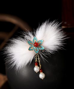 Autumn Winter Tassel Fur Hair Clip for Women - Ancient Style Hanfu Headpiece Side Clip in White