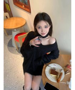 Autumn Winter Women's American Retro Minimalist Turtleneck V-Neck Knitted Top, Stylish Pumpkin Sweater for 90s Y2K Fashion