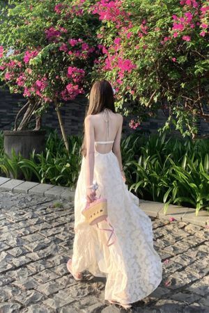 Backless Halter Maxi Dress with Chest Pads - Summer Spaghetti Strap Fairy-Inspired Vacation Style