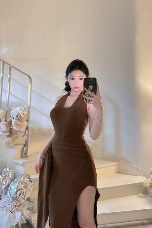 Backless Halter Neck Dress for Women, Elegant Waist-Cinching Slim Fit, Spicy Girl Style, High-End Quality, Vacation Long Dress